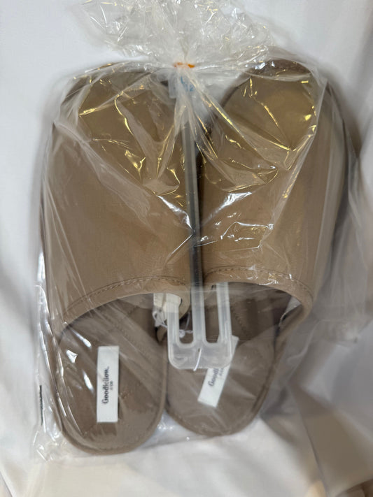 Goodfellow & Co. Slippers - L (11/12)