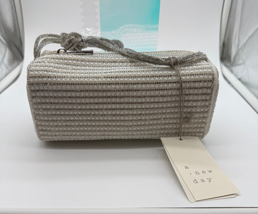 Pearl & Jewel Clutch