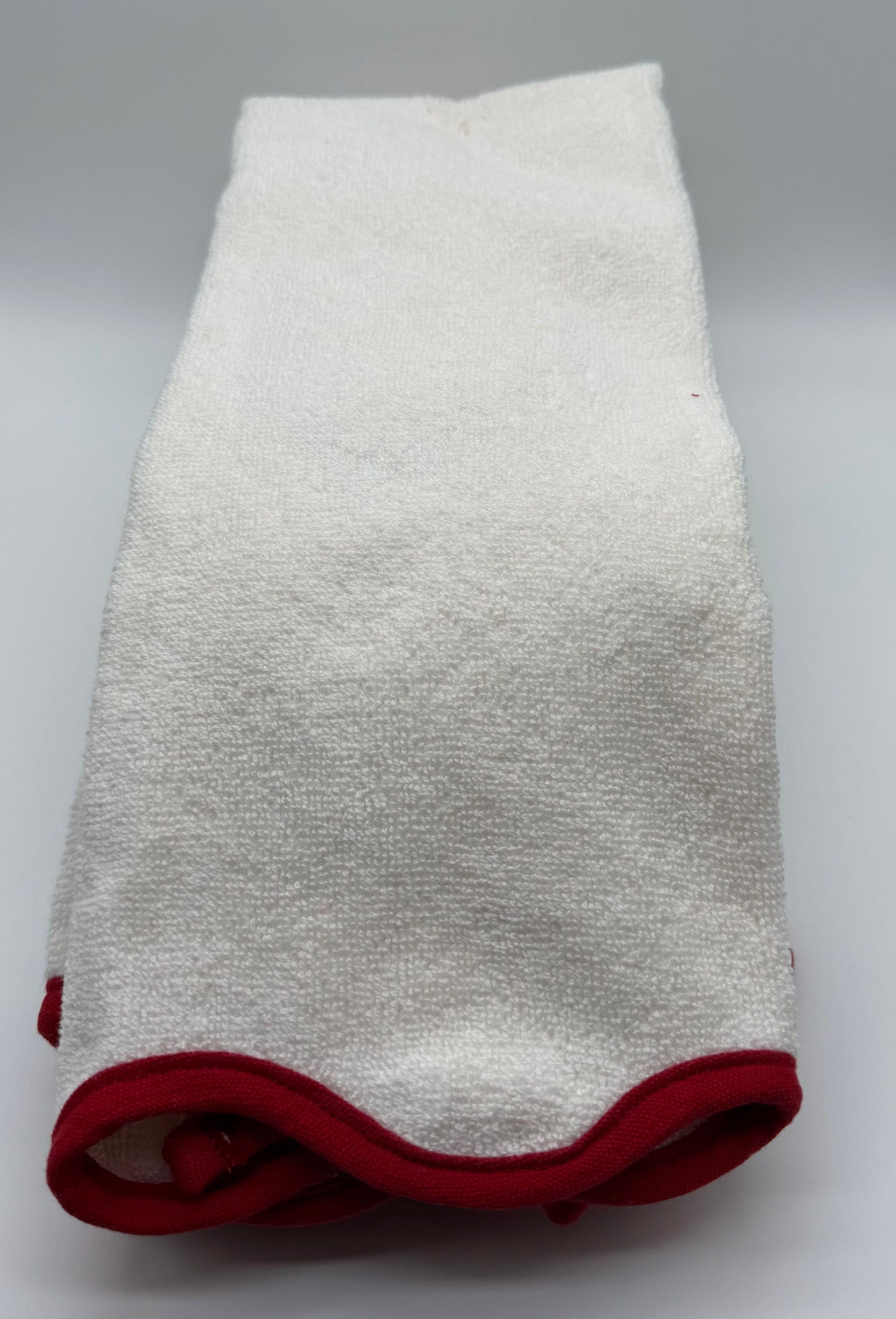 Threshold - 2 Pk - White towel with red trim